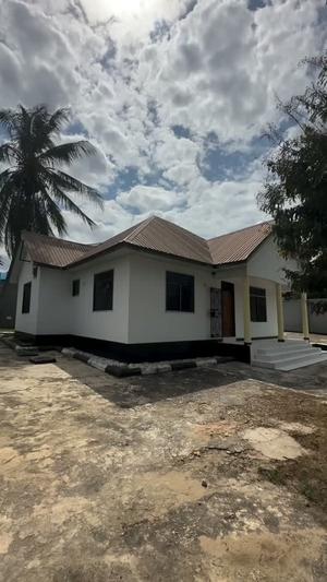 Nyumba ya vyumba vitatu inapangishwa Mbezi Beach, Dar Es Salaam Nyumba ya vyumba vitatu inapangishwa Mbezi Beach, Dar Es Salaam