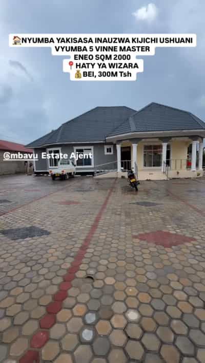Nyumba ya vyumba vitano inauzwa Kijichi Ushuani, Dar Es Salaam (2000 sqm)