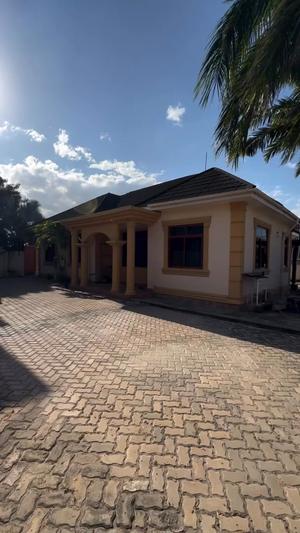 Nyumba ya vyumba vitatu inapangishwa Salasala Iptl, Dar Es Salaam Nyumba ya vyumba vitatu inapangishwa Salasala Iptl, Dar Es Salaam