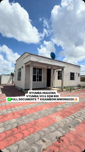 Nyumba ya vyumba vitatu inauzwa Kigamboni - Mwongozo, Dar Es Salaam (800 sqm) Nyumba ya vyumba vitatu inauzwa Kigamboni - Mwongozo, Dar Es Salaam (800 sqm)