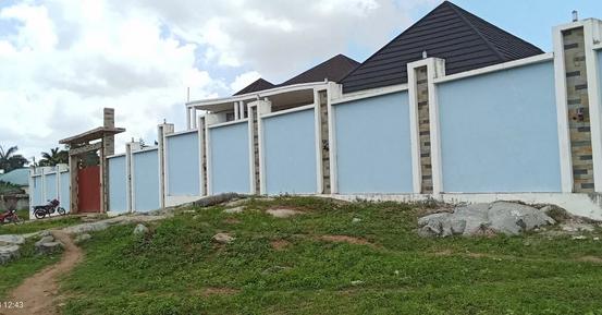 Nyumba ya vyumba vitano inauzwa Luchelele Sweya, Mwanza (2444 sqm) Nyumba ya vyumba vitano inauzwa Luchelele Sweya, Mwanza (2444 sqm)