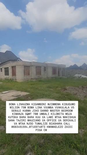 Nyumba ya vyumba vitano inauzwa Kibugumo, Dar Es Salaam (700 sqm) Nyumba ya vyumba vitano inauzwa Kibugumo, Dar Es Salaam (700 sqm)