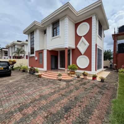 Nyumba ya vyumba vinne inapangishwa Bahari Beach, Dar Es Salaam