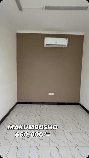 Duka linapangishwa Makumbusho, Dar Es Salaam Duka linapangishwa Makumbusho, Dar Es Salaam