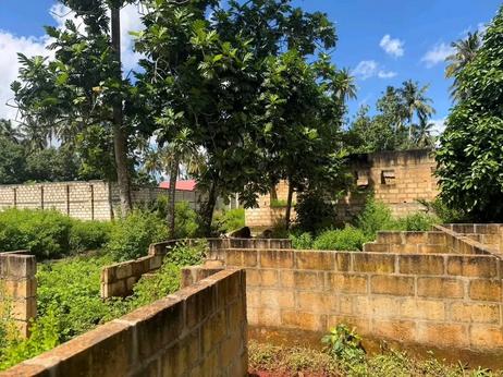 Nyumba ya vyumba vitatu inauzwa Mwera Misufini, Tanga (4200 sqm)