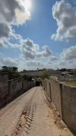 Kiwanja kinauzwa Mbezi Magufuli, Dar Es Salaam (660 sqm) Kiwanja kinauzwa Mbezi Magufuli, Dar Es Salaam (660 sqm)