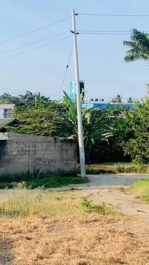 Kiwanja kinauzwa Bunju Mianzini, Dar Es Salaam (800 sqm) Kiwanja kinauzwa Bunju Mianzini, Dar Es Salaam (800 sqm)
