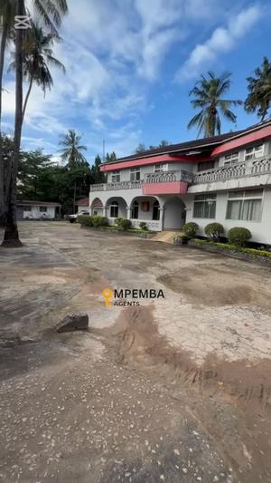 Nyumba ya vyumba 10 inapangishwa Mikocheni, Dar Es Salaam