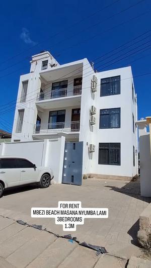 Apartment ya vyumba vitatu inapangishwa Mbezi Beach Masana, Dar Es Salaam