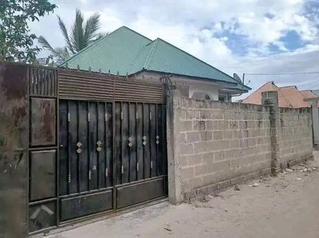 3 Bedrooms House for Sale in Chanika Buyuni, Dar Es Salaam 3 Bedrooms House for Sale in Chanika Buyuni, Dar Es Salaam