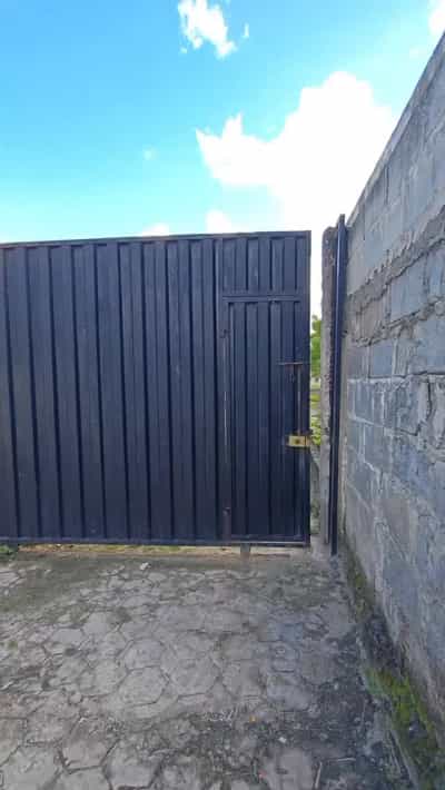 Nyumba ya vyumba vitatu inauzwa Pugu Kinyamwezi, Dar Es Salaam Nyumba ya vyumba vitatu inauzwa Pugu Kinyamwezi, Dar Es Salaam