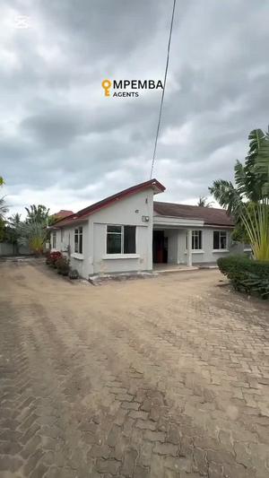 Nyumba ya vyumba vinne inapangishwa Mbezi Beach, Dar Es Salaam Nyumba ya vyumba vinne inapangishwa Mbezi Beach, Dar Es Salaam