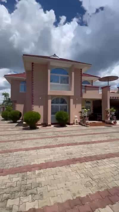 Nyumba ya vyumba vitano inauzwa Mbezi, Dar Es Salaam