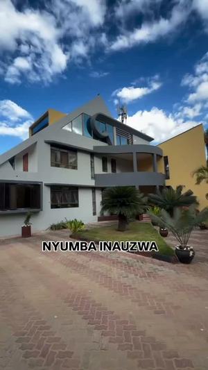 Nyumba ya vyumba vitano inauzwa Mbezi Beach, Dar Es Salaam Nyumba ya vyumba vitano inauzwa Mbezi Beach, Dar Es Salaam