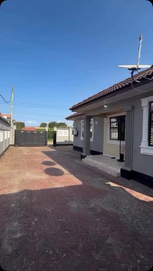 3 Bedrooms House for Rent in Mbezi Beach, Dar Es Salaam 3 Bedrooms House for Rent in Mbezi Beach, Dar Es Salaam