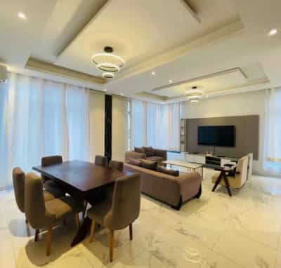 Apartment (Furnished) ya vyumba vitatu inapangishwa Mikocheni, Dar Es Salaam