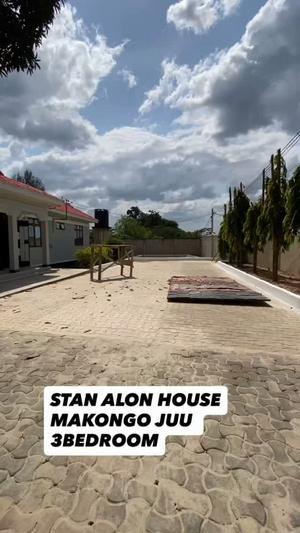 Apartment ya vyumba vitatu inapangishwa Makongo Juu, Dar Es Salaam Apartment ya vyumba vitatu inapangishwa Makongo Juu, Dar Es Salaam