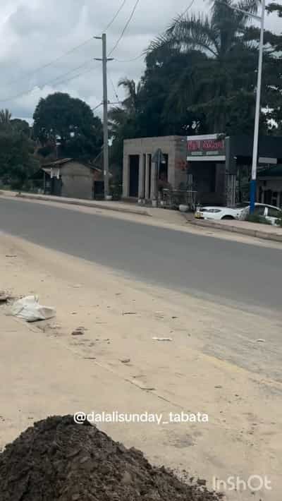 Kiwanja kinauzwa Kinyerezi Ulongoni, Dar Es Salaam (500 sqm)