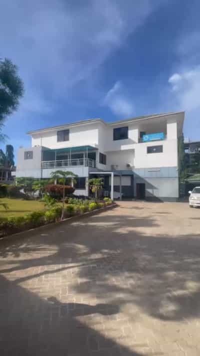 Nyumba inauzwa Masaki, Dar Es Salaam (1400 sqm)