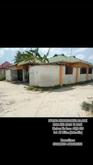 Nyumba ya vyumba vitatu inauzwa Majohe Rada, Dar Es Salaam (400 sqm) Nyumba ya vyumba vitatu inauzwa Majohe Rada, Dar Es Salaam (400 sqm)