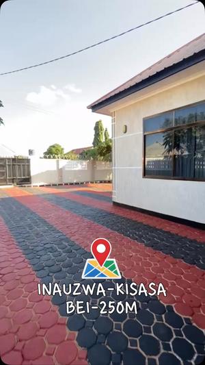 Nyumba ya vyumba vitatu inauzwa Kisasa, Dodoma (600 sqm)