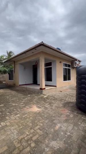 3 Bedrooms House for Rent in Mbezi Beach, Dar Es Salaam