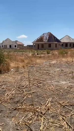 Kiwanja kinauzwa Mbuyuni, Morogoro (325 sqm) Kiwanja kinauzwa Mbuyuni, Morogoro (325 sqm)