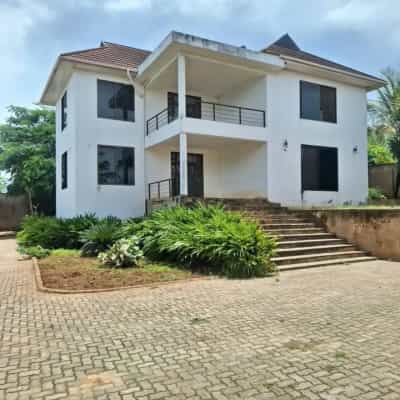 Nyumba ya vyumba vinne inauzwa Madale Mivumoni, Dar Es Salaam (1570 sqm)