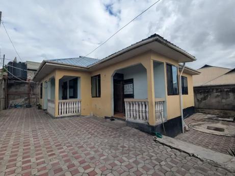 Nyumba ya vyumba vinne inauzwa Msuguri, Dar Es Salaam Nyumba ya vyumba vinne inauzwa Msuguri, Dar Es Salaam