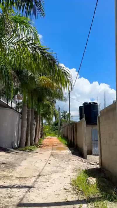 Kiwanja kinauzwa Tabata Kinyerezi Kibaga B, Dar Es Salaam (900 sqm)