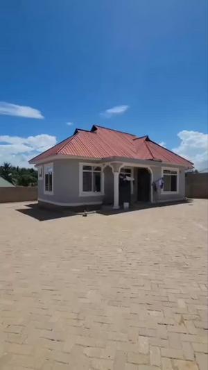 Nyumba ya vyumba vitatu inauzwa Madale Mivumoni, Dar Es Salaam (500 sqm) Nyumba ya vyumba vitatu inauzwa Madale Mivumoni, Dar Es Salaam (500 sqm)