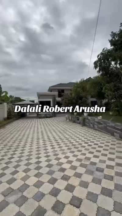 Nyumba ya vyumba vinne inauzwa Sakina, Arusha (600 sqm)