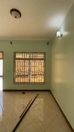 Nyumba ya vyumba viwili inapangishwa Mlimwa C, Dodoma Nyumba ya vyumba viwili inapangishwa Mlimwa C, Dodoma