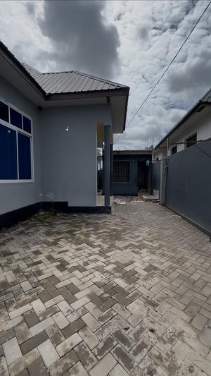 Nyumba ya vyumba vitatu inapangishwa Kigamboni Darajani Soweto, Dar Es Salaam Nyumba ya vyumba vitatu inapangishwa Kigamboni Darajani Soweto, Dar Es Salaam