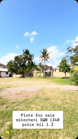 Kiwanja kinauzwa Mikocheni, Dar Es Salaam (1340 sqm) Kiwanja kinauzwa Mikocheni, Dar Es Salaam (1340 sqm)