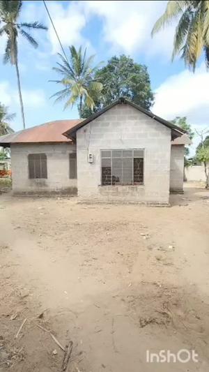 Residential/Commercial Plot for Sale in Ulongoni B, Dar Es Salaam (1200 sqm) Residential/Commercial Plot for Sale in Ulongoni B, Dar Es Salaam (1200 sqm)