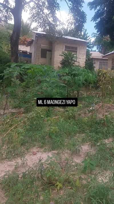 Kiwanja kinauzwa Goba Njia Nne Matosa Center, Dar Es Salaam (600 sqm)