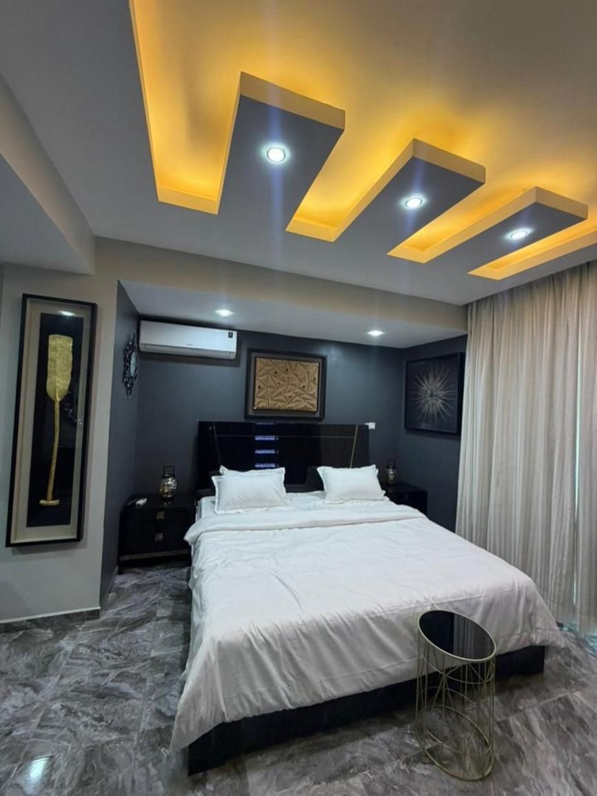 media -6