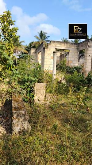 Nyumba ya vyumba vinne inauzwa Dunga Vilayani, Zanzibar (8000 sqm)