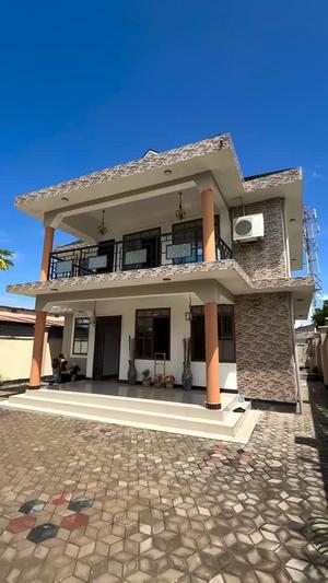 Nyumba ya vyumba vinne inapangishwa Ununio Beach, Dar Es Salaam