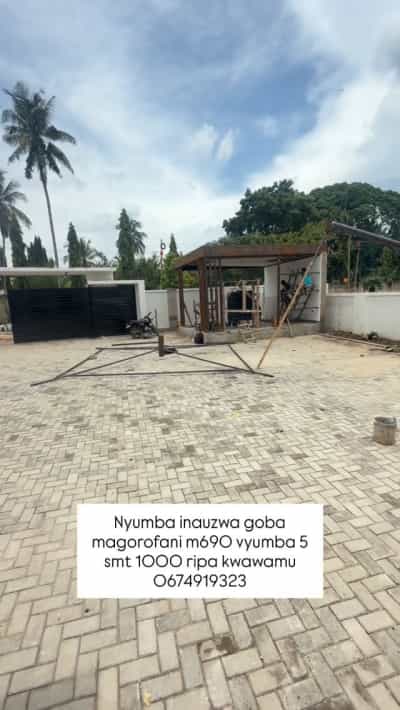Nyumba ya vyumba vitano inauzwa Goba Magorofani, Dar Es Salaam (1000 sqm) Nyumba ya vyumba vitano inauzwa Goba Magorofani, Dar Es Salaam (1000 sqm)
