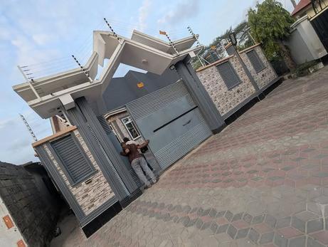 Nyumba ya vyumba vinne inauzwa Mbagala Maji Matitu Stendi, Dar Es Salaam (500 sqm)