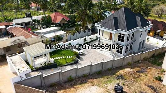 Nyumba ya vyumba vitano inauzwa Goba Centre, Dar Es Salaam (1200 sqm) Nyumba ya vyumba vitano inauzwa Goba Centre, Dar Es Salaam (1200 sqm)