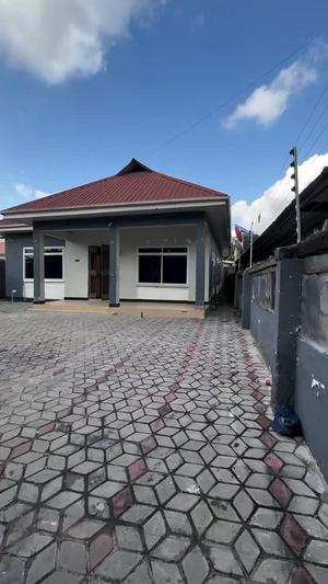 Nyumba ya vyumba vinne inapangishwa Sinza Vatikani, Dar Es Salaam