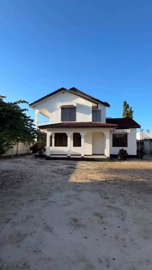 4 Bedrooms House for Rent in Bahari Beach, Dar Es Salaam