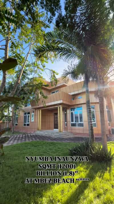 Nyumba ya vyumba vinne inauzwa Mbezi Beach, Dar Es Salaam (1200 sqm)