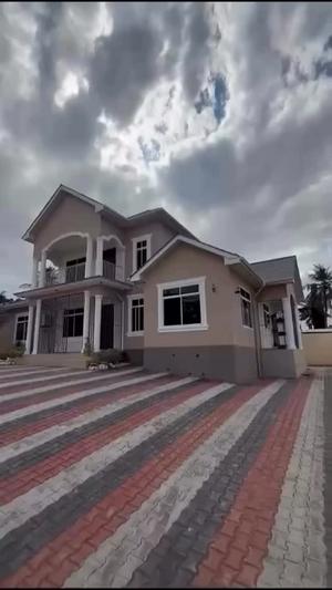 Nyumba ya vyumba vitano inapangishwa Salasala Kanisa La Roma, Dar Es Salaam