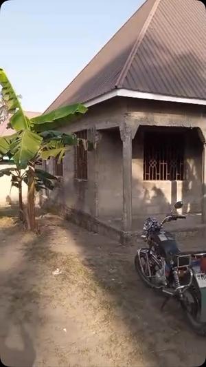 Nyumba ya vyumba vitatu inauzwa Kibaha Mwendapole, Pwani (400 sqm) Nyumba ya vyumba vitatu inauzwa Kibaha Mwendapole, Pwani (400 sqm)