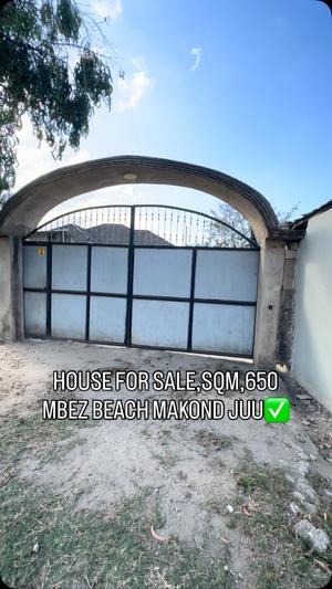 5 Bedrooms House for Sale in Kunduchi Beach, Dar Es Salaam (650 sqm)