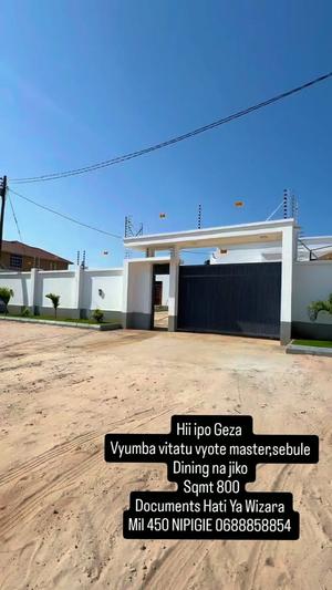 Nyumba ya vyumba vitatu inauzwa Kigamboni, Dar Es Salaam (800 sqm) Nyumba ya vyumba vitatu inauzwa Kigamboni, Dar Es Salaam (800 sqm)